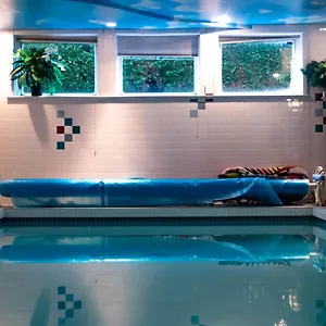 Homestay Nest Near Yvr Ubc Downtown 